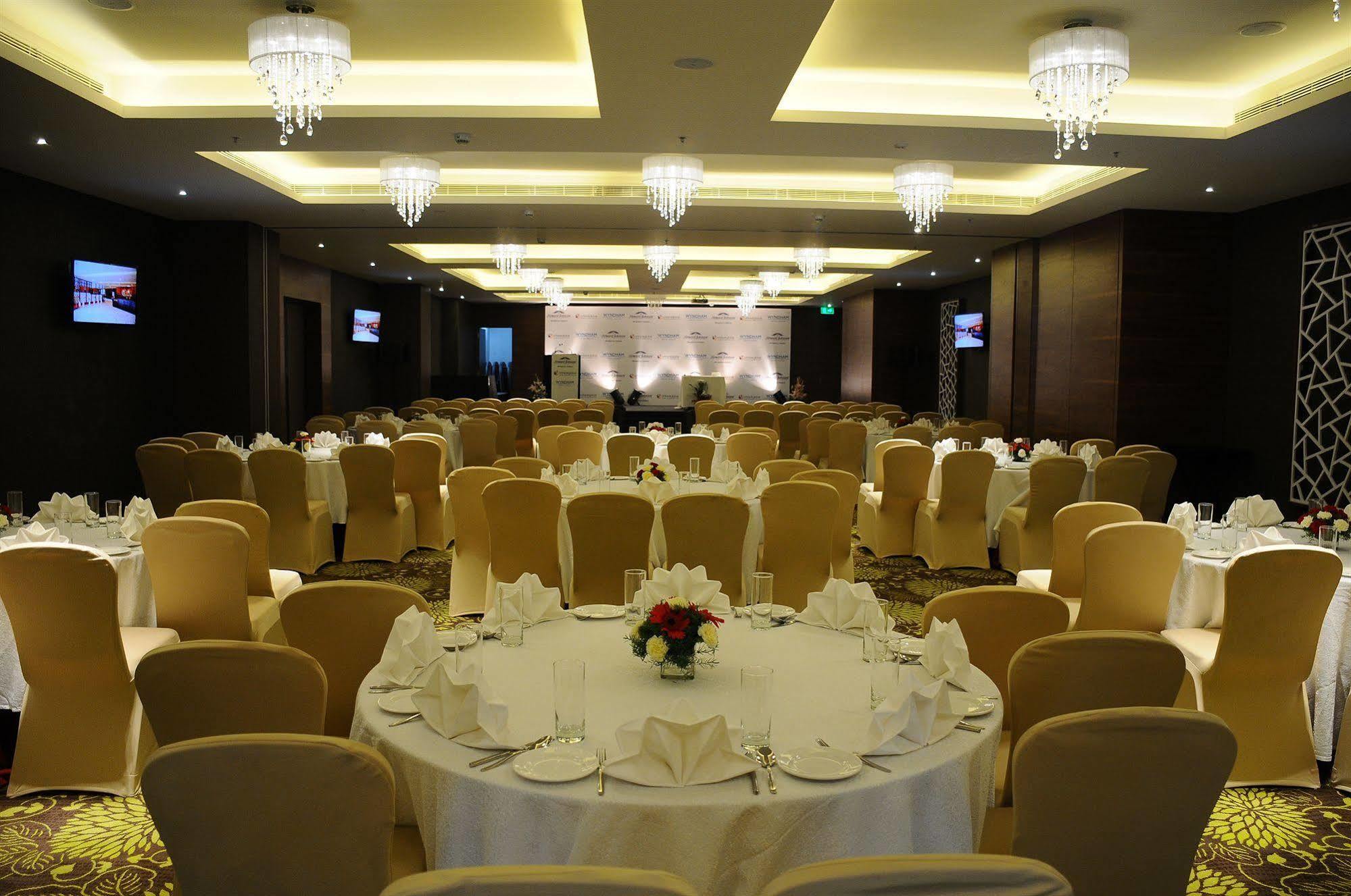 Howard Johnson By Wyndham, Hebbal, Bengaluru Exterior photo
