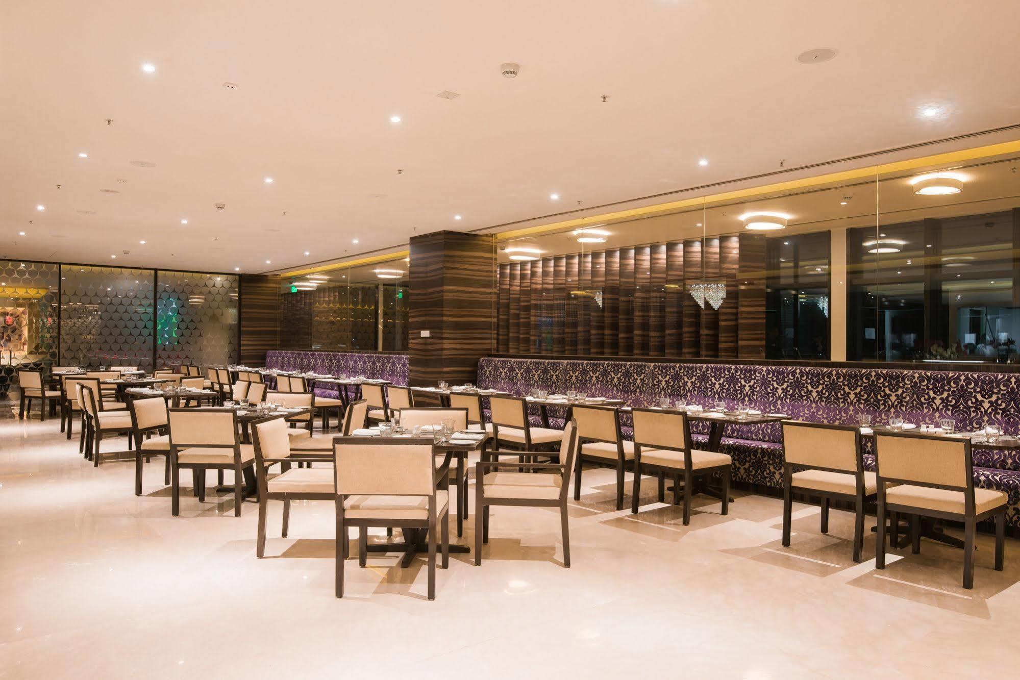 Howard Johnson By Wyndham, Hebbal, Bengaluru Exterior photo