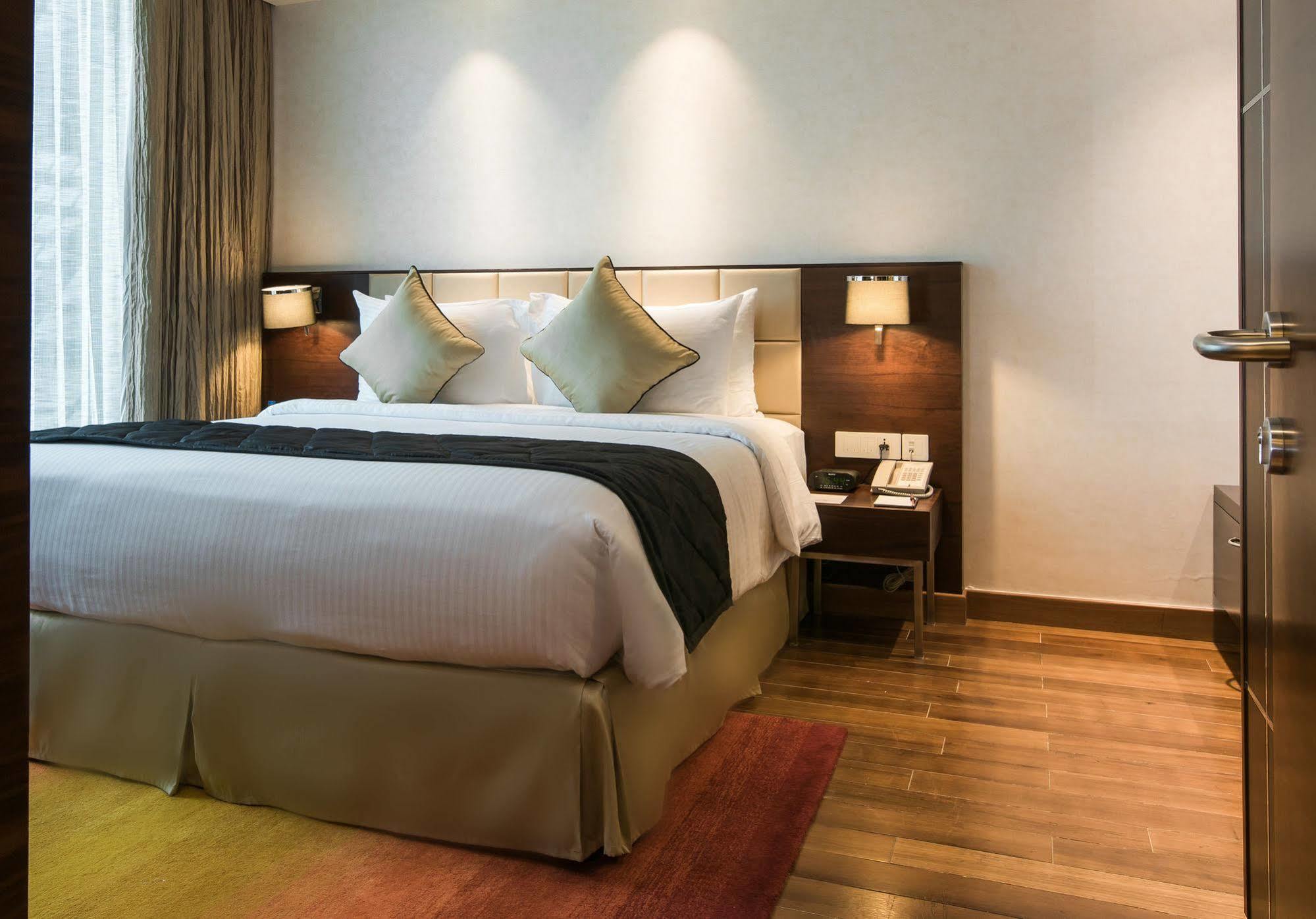 Howard Johnson By Wyndham, Hebbal, Bengaluru Exterior photo