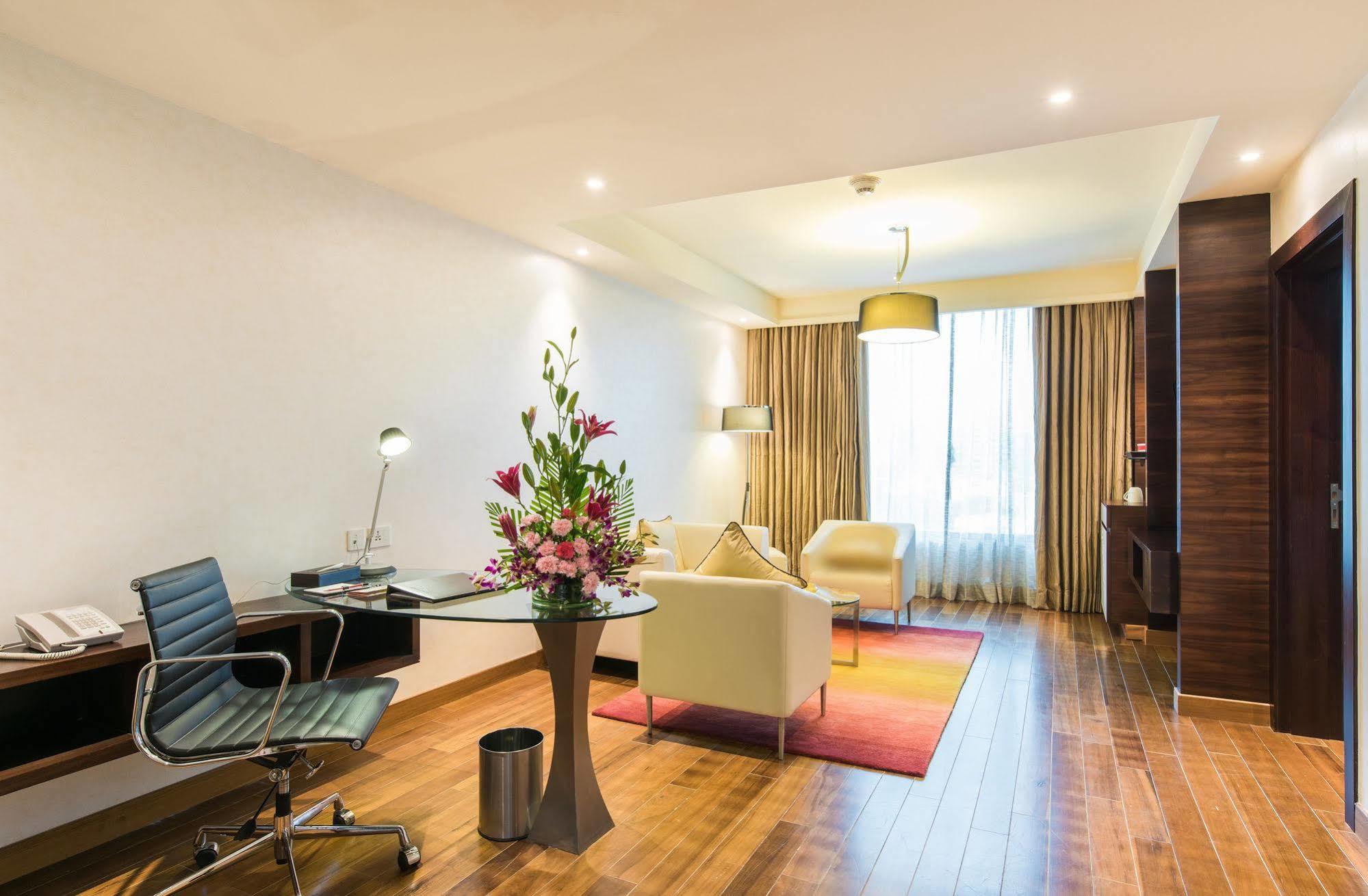 Howard Johnson By Wyndham, Hebbal, Bengaluru Exterior photo